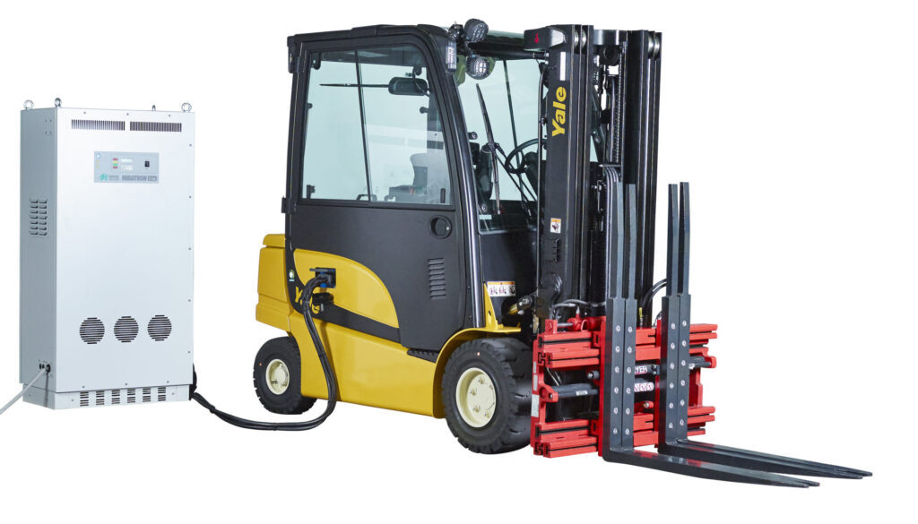 Yale lithium-ion counterbalance with double pallet handler